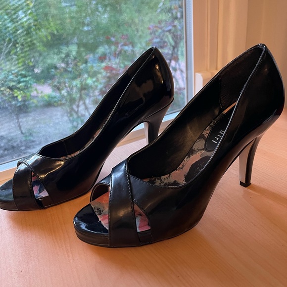 Stiletto Peep-toe Pumps
Good condition
Clean - Picture 2 of 3
